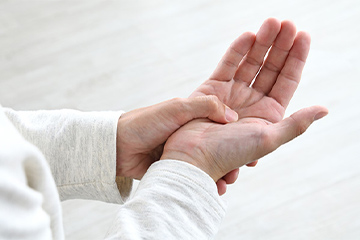 手の痛み・しびれ